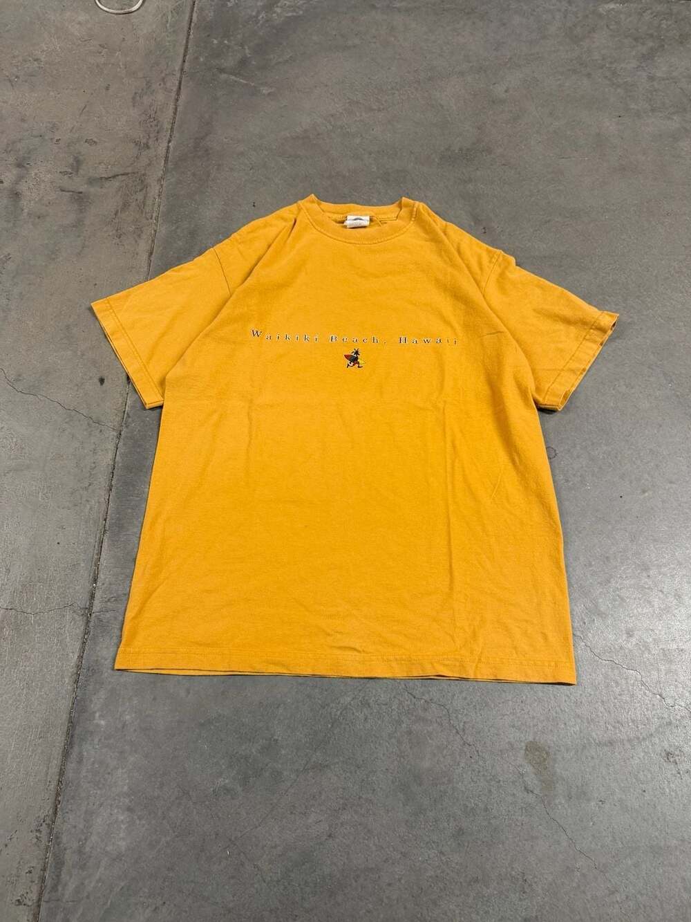 Vintage Arizona Jean Co. Waikiki Beach Hawaii stickman  Yellow T-Shirt Medium